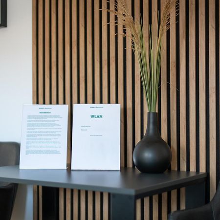 Homely-Apartment Manhattanart, Zentral, Parkplatz, Billard,Ps4, Dart, Balkon Bielefeld Ngoại thất bức ảnh