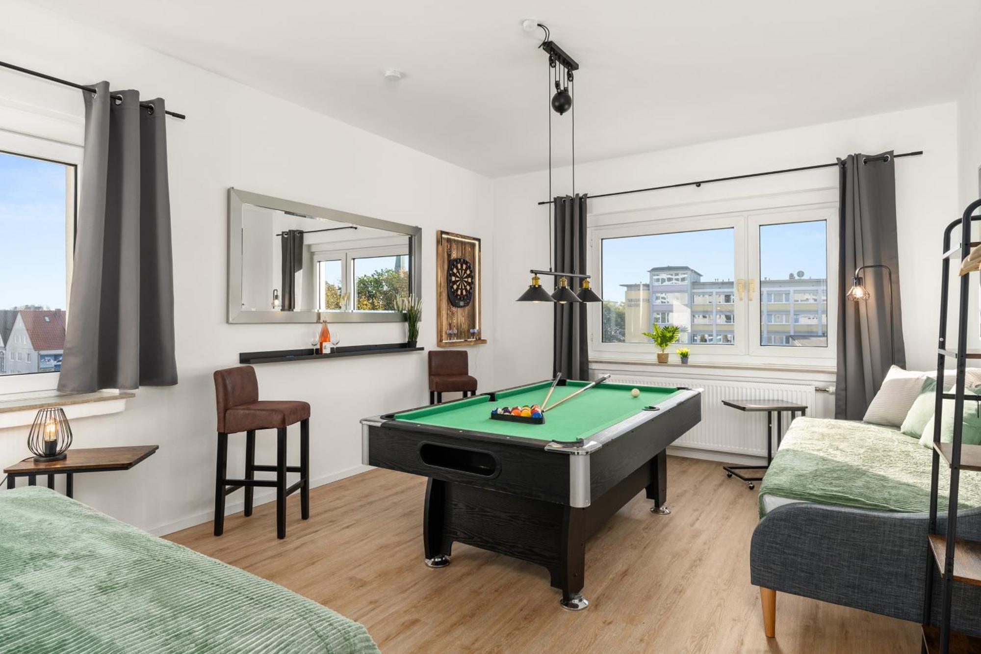 Homely-Apartment Manhattanart, Zentral, Parkplatz, Billard,Ps4, Dart, Balkon Bielefeld Ngoại thất bức ảnh
