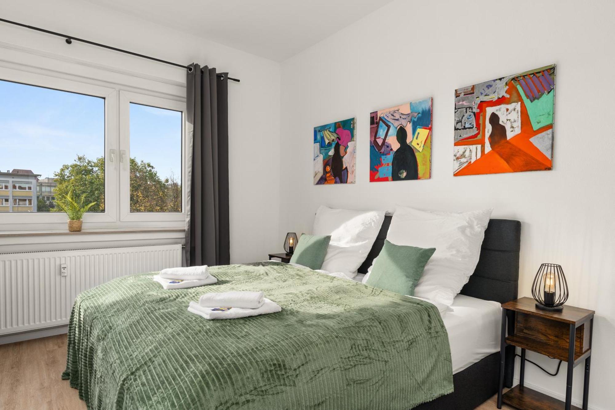 Homely-Apartment Manhattanart, Zentral, Parkplatz, Billard,Ps4, Dart, Balkon Bielefeld Ngoại thất bức ảnh