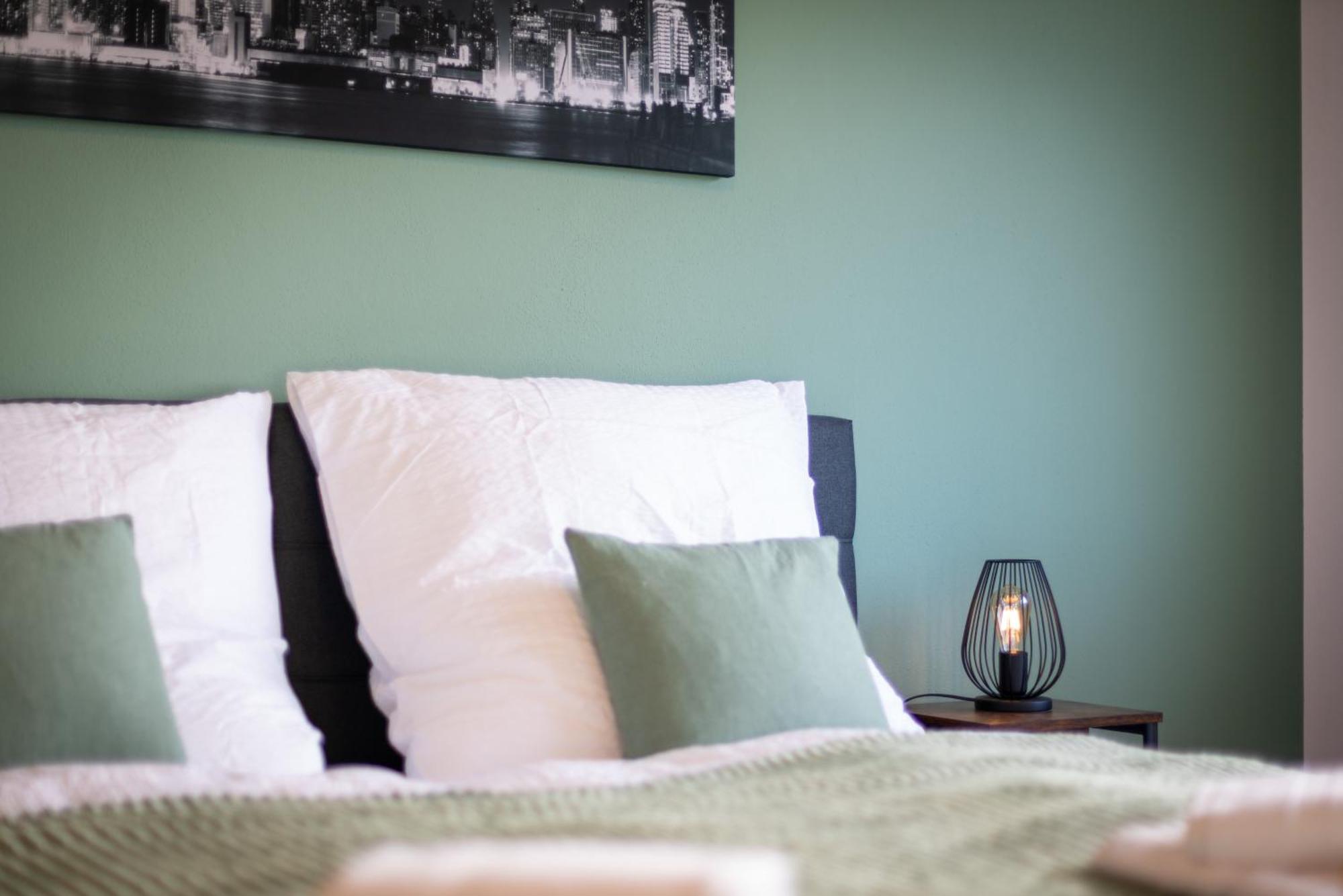Homely-Apartment Manhattanart, Zentral, Parkplatz, Billard,Ps4, Dart, Balkon Bielefeld Ngoại thất bức ảnh